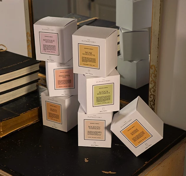 Свеча ароматическая The Olphactory White insignia Silken tobacco 60 часов горения Ambientair — изображение 3
